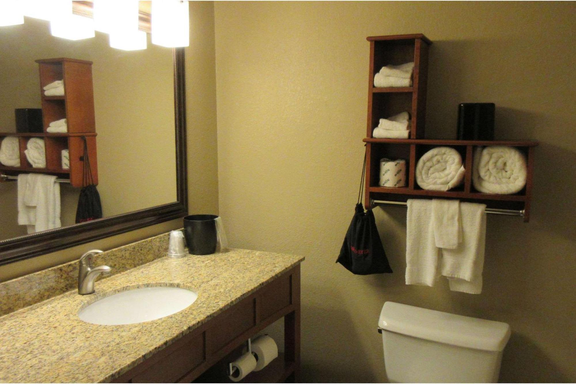 Quality Inn & Suites Stillwater Extérieur photo